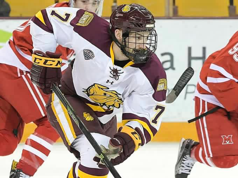 Umd online hockey sweatshirt